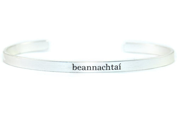 Irish Word Bracelet - beannachtaí (blessings)/ silvertone